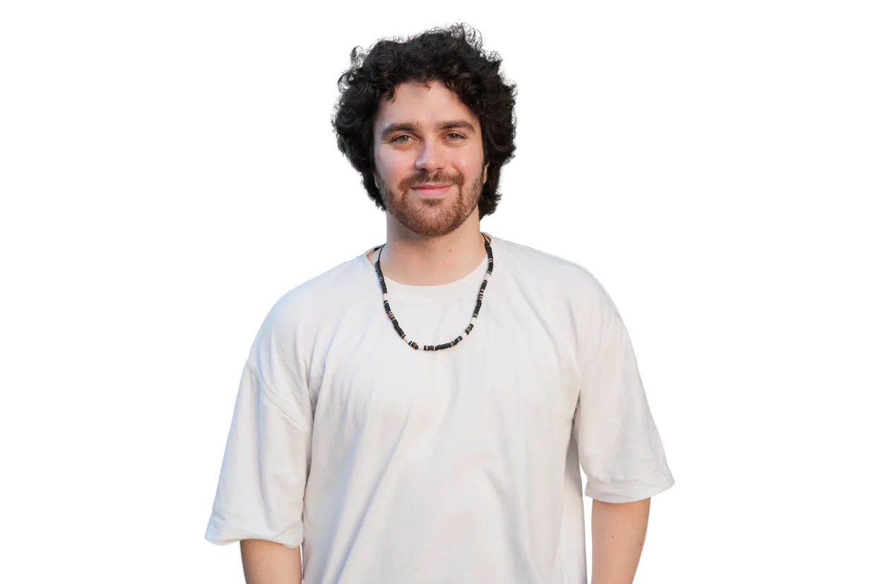 Retrato de Eloi Cotonat, perfil IT y creador audiovisual freelance en Barcelona